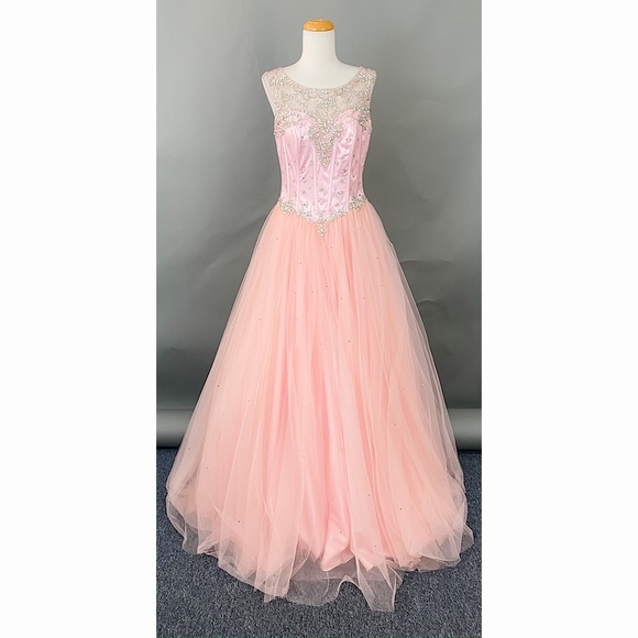 Dresses & Skirts - Princess Ballgown with Corset Back
